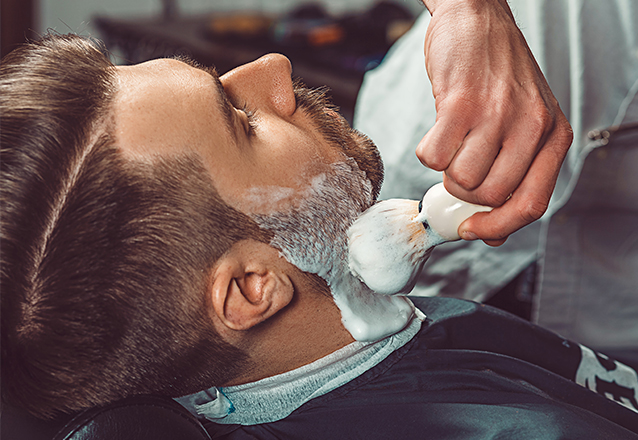 Corte de cabelo + barba por um valor promocional